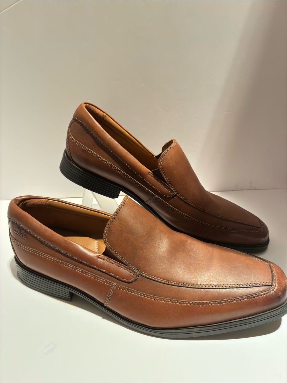 Clarks Men's Tan Leather Slip-On Loafers Size 12 Wide US, Size 11 UK. Size 46 EU